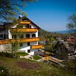 Hotelove Z Biokominkiem Na Skale