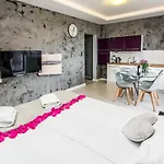 Apartamenty Hotelove Z Biokominkiem Na Skale Apartment Karpacz