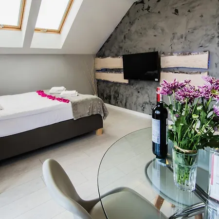 Hotelove Z Biokominkiem Na Skale